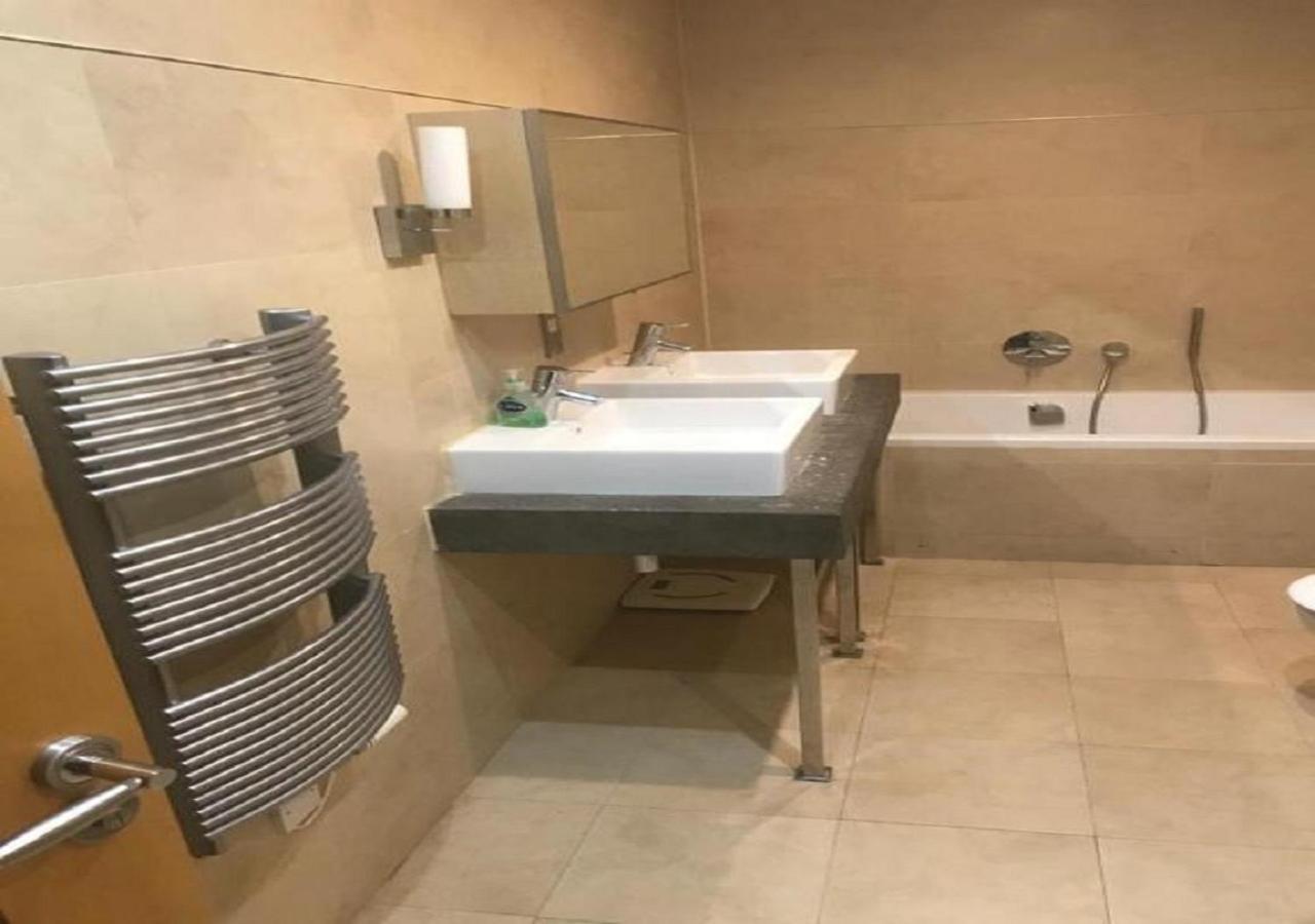 Sea Air Ocean Village غيبرالتار المظهر الخارجي الصورة